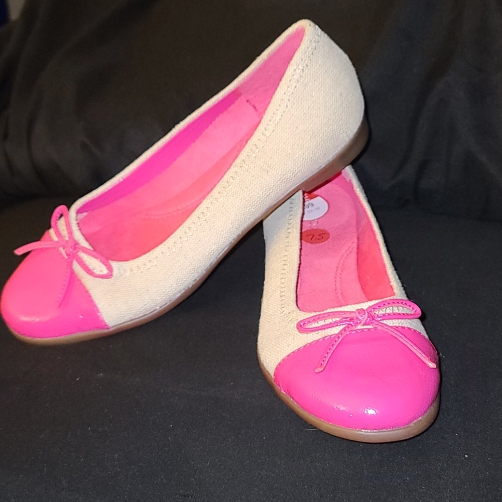 🎀 Pink & Beige Flats 🎀 - Picture 3 of 7